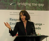 Bridging the Gap between scientists and policy-makers